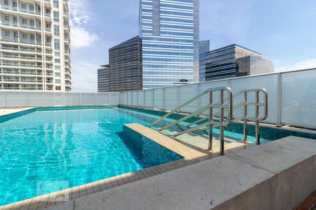 Studio para alugar com 35m², 1 quarto e 1 vaga Studio para alugar com 35m², 1 quarto e 1 vagaPiscina