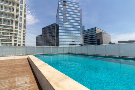 Studio para alugar com 35m², 1 quarto e 1 vaga Studio para alugar com 35m², 1 quarto e 1 vagaPiscina
