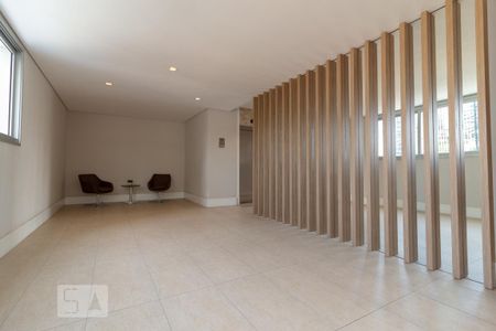 Studio para alugar com 35m², 1 quarto e 1 vaga Studio para alugar com 35m², 1 quarto e 1 vagaHall