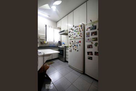 Apartamento à venda com 238m², 4 quartos e 3 vagasCozinha