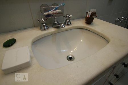 Apartamento à venda com 238m², 4 quartos e 3 vagasPia