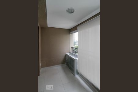 Varanda de kitnet/studio à venda com 1 quarto, 42m² em Empresarial 18 do Forte, Barueri