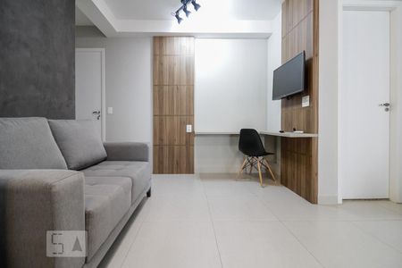 Sala de kitnet/studio à venda com 1 quarto, 42m² em Empresarial 18 do Forte, Barueri