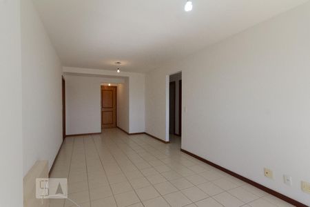 Sala de apartamento para alugar com 2 quartos, 90m² em Barra da Tijuca, Rio de Janeiro
