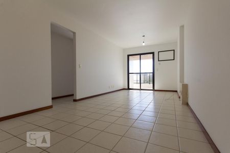 Sala de apartamento para alugar com 2 quartos, 90m² em Barra da Tijuca, Rio de Janeiro