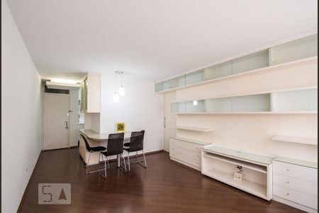 Apartamento para alugar com 84m², 2 quartos e 1 vagaSala