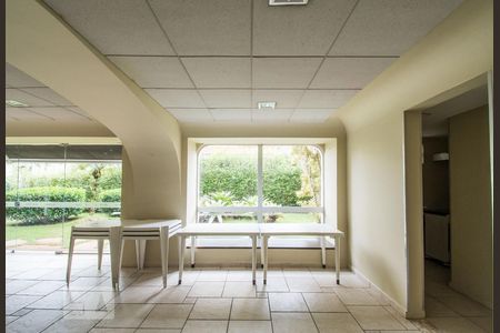 Apartamento para alugar com 84m², 2 quartos e 1 vagaÁrea Externa - Salão de Festas