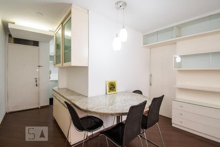 Apartamento para alugar com 84m², 2 quartos e 1 vagaSala