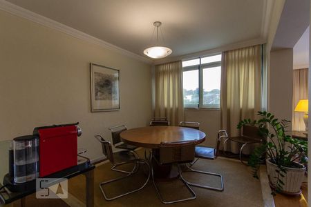 Apartamento à venda com 236m², 3 quartos e 4 vagas Apartamento à venda com 236m², 3 quartos e 4 vagasSala Jantar