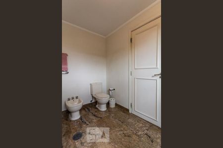 Apartamento à venda com 236m², 3 quartos e 4 vagas Apartamento à venda com 236m², 3 quartos e 4 vagasSuíte3