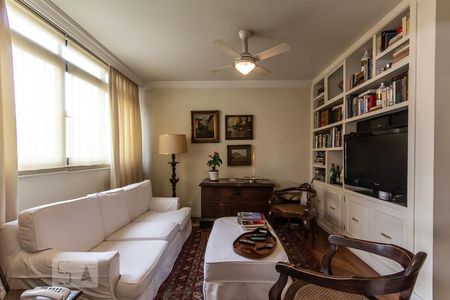 Sala TV de apartamento à venda com 3 quartos, 236m² em Real Parque, São Paulo