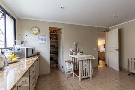 Apartamento à venda com 236m², 3 quartos e 4 vagas Apartamento à venda com 236m², 3 quartos e 4 vagasCozinha