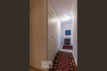 Apartamento à venda com 236m², 3 quartos e 4 vagas Apartamento à venda com 236m², 3 quartos e 4 vagasAcesso as suítes