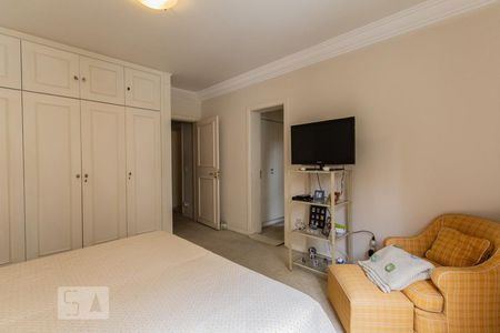 Apartamento à venda com 236m², 3 quartos e 4 vagas Apartamento à venda com 236m², 3 quartos e 4 vagasSuíte3