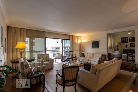Sala de apartamento à venda com 3 quartos, 236m² em Real Parque, São Paulo