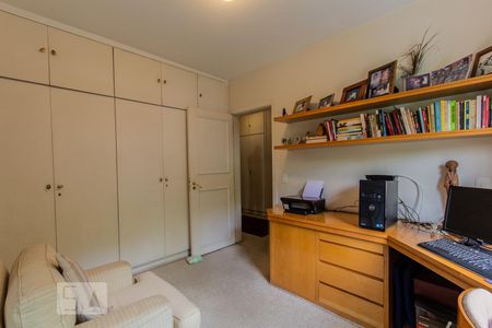 Apartamento à venda com 236m², 3 quartos e 4 vagas Apartamento à venda com 236m², 3 quartos e 4 vagasSuíte1