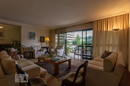 Apartamento à venda com 236m², 3 quartos e 4 vagas Apartamento à venda com 236m², 3 quartos e 4 vagasSala