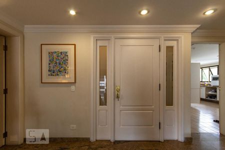 Apartamento à venda com 236m², 3 quartos e 4 vagas Apartamento à venda com 236m², 3 quartos e 4 vagasEntrada Social