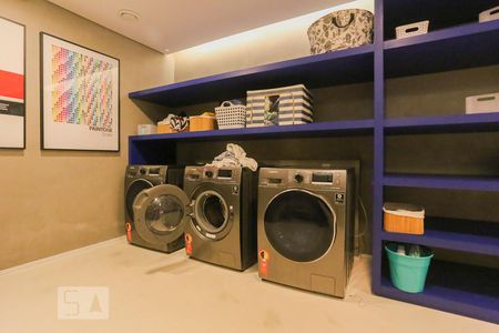 Studio para alugar com 33m², 1 quarto e 1 vaga Studio para alugar com 33m², 1 quarto e 1 vagaLavanderia