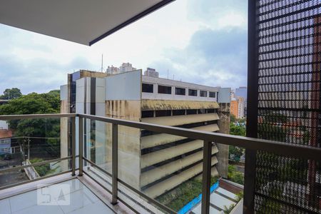 Studio para alugar com 33m², 1 quarto e 1 vaga Studio para alugar com 33m², 1 quarto e 1 vagaVaranda