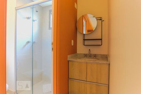 Studio para alugar com 33m², 1 quarto e 1 vaga Studio para alugar com 33m², 1 quarto e 1 vagaPia e Banheiro