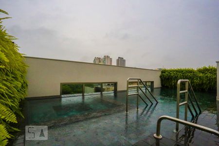 Studio para alugar com 33m², 1 quarto e 1 vaga Studio para alugar com 33m², 1 quarto e 1 vagaPiscina