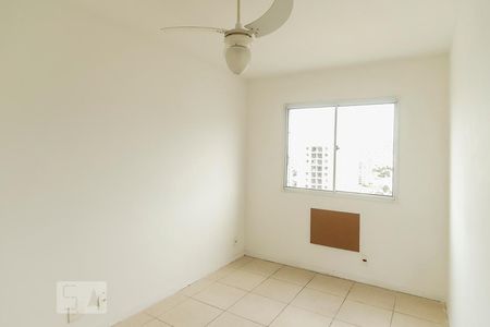 Suíte de apartamento para alugar com 3 quartos, 69m² em Del Castilho, Rio de Janeiro