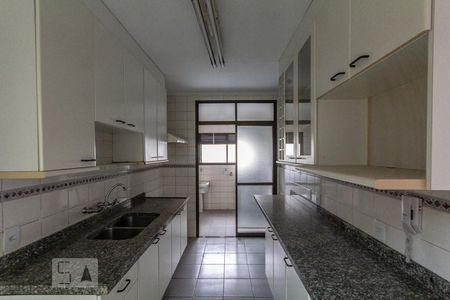 Apartamento à venda com 150m², 2 quartos e 2 vagasCozinha