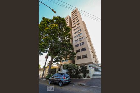 Apartamento à venda com 67m², 2 quartos e 1 vaga Apartamento à venda com 67m², 2 quartos e 1 vagaFachada