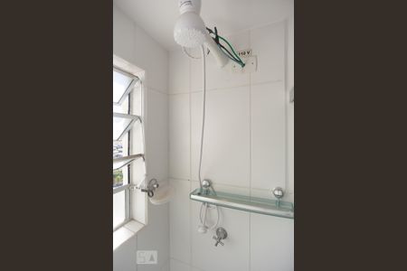 Banheiro de apartamento para alugar com 2 quartos, 43m² em Jardim Nova Europa, Campinas