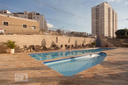 Apartamento para alugar com 43m², 2 quartos e 1 vagaDependências do condominio - piscina