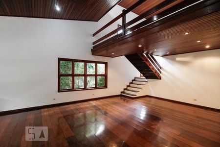 Sala de casa de condomínio para alugar com 5 quartos, 400m² em Alphaville Residencial Dois, Santana de Parnaíba