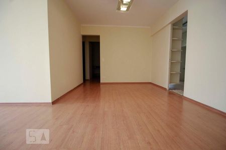 Sala de apartamento à venda com 3 quartos, 76m² em Vila Suzana, São Paulo