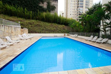 Apartamento à venda com 76m², 3 quartos e 1 vagaPiscina