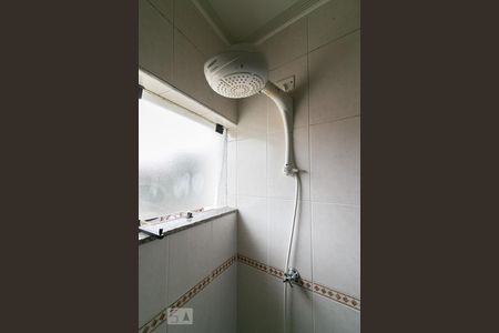 Detalhe do banheiro de casa para alugar com 2 quartos, 62m² em Vila Nair, São Paulo