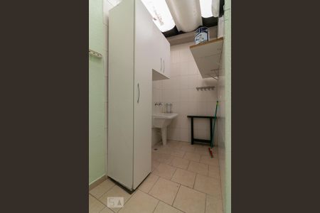 Área de serviço  de casa para alugar com 2 quartos, 70m² em Vila Nair, São Paulo