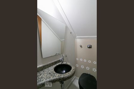 Lavabo de casa para alugar com 2 quartos, 62m² em Vila Nair, São Paulo
