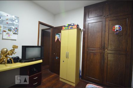 Apartamento à venda com 110m², 4 quartos e 2 vagasQuarto