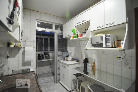Apartamento à venda com 110m², 4 quartos e 2 vagasCozinha