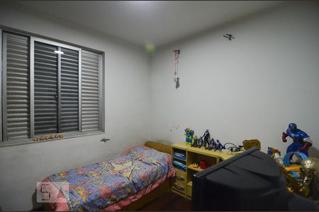 Apartamento à venda com 110m², 4 quartos e 2 vagasQuarto