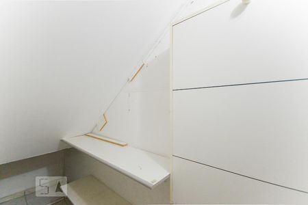 Casa à venda com 170m², 3 quartos e sem vagaSapateira corredor