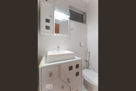 Lavabo de casa à venda com 3 quartos, 170m² em Maracanã, Rio de Janeiro