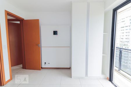 Apartamento à venda com 86m², 3 quartos e 2 vagasQuarto 03 (Suíte)
