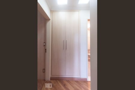 Apartamento à venda com 100m², 3 quartos e 2 vagas Apartamento à venda com 100m², 3 quartos e 2 vagasCorredor - Armário