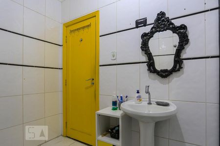 Apartamento para alugar com 112m², 2 quartos e sem vagaBanheiro