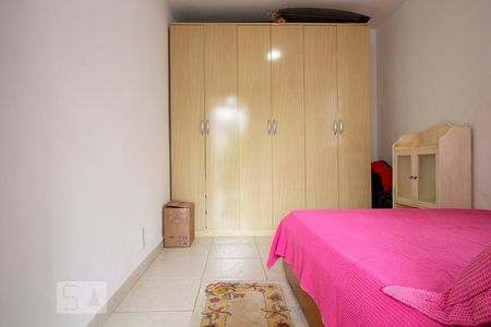 Casa à venda com 204m², 4 quartos e 2 vagasQuarto