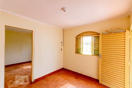 Sala 1 de casa para alugar com 2 quartos, 60m² em Jardim América, Goiânia