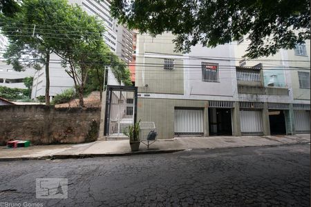Apartamento para alugar com 115m², 3 quartos e 2 vagas Apartamento para alugar com 115m², 3 quartos e 2 vagasfachada