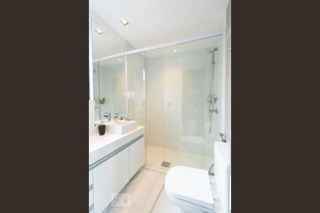 Apartamento para alugar com 90m², 1 quarto e 2 vagas Apartamento para alugar com 90m², 1 quarto e 2 vagasBanheiro