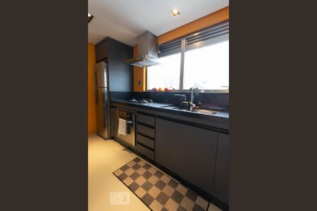 Cozinha de apartamento para alugar com 1 quarto, 90m² em Cidade Monções, São Paulo
